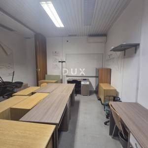 KOSTRENA, URINJ- poslovna zgrada/ prostor za razne djelatnosti 428m2 + parking/dvorište 428m2