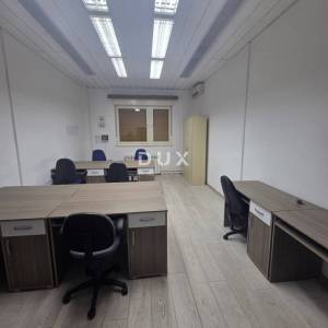 KOSTRENA, URINJ- poslovna zgrada/ prostor za razne djelatnosti 428m2 + parking/dvorište 428m2