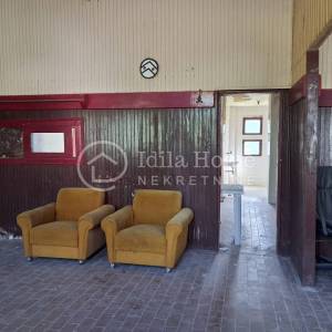 Kraljevec na Sutli/stambeno-poslovni objekt/226m2 tlocrtno+hala 194m2