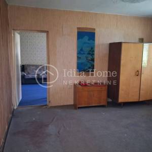 Kraljevec na Sutli/stambeno-poslovni objekt/226m2 tlocrtno+hala 194m2
