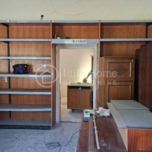 Kraljevec na Sutli/stambeno-poslovni objekt/226m2 tlocrtno+hala 194m2
