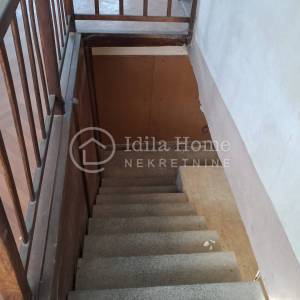 Kraljevec na Sutli/stambeno-poslovni objekt/226m2 tlocrtno+hala 194m2