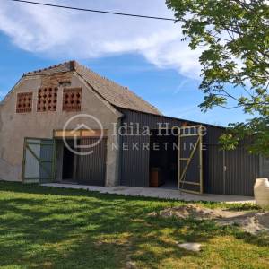 Kraljevec na Sutli/stambeno-poslovni objekt/226m2 tlocrtno+hala 194m2