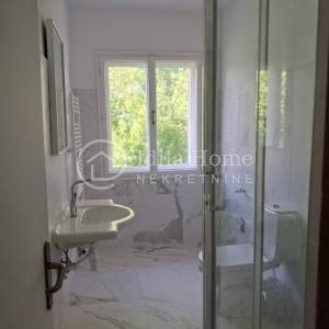 Kraljevec na Sutli/stambeno poslovni objekt 166m2 tlocrtno
