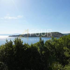 Kraljevica - izvrsna pozicija, stan uz more, 53.31m2, 2skl, balkon
