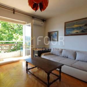 Kraljevica - izvrsna pozicija, stan uz more, 53.31m2, 2skl, balkon