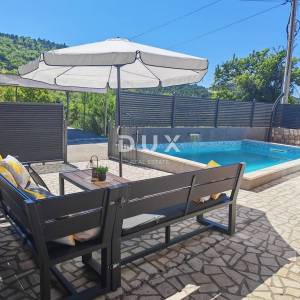 KRALJEVICA, KRIŽIŠĆE - Samostojeća kuća s bazenom i jacuzzijem, mirna lokacija, odličan prihod