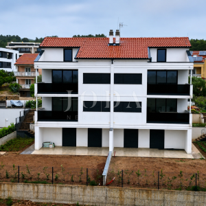 Krk dvoetažni stan u novogradnji blizu mora