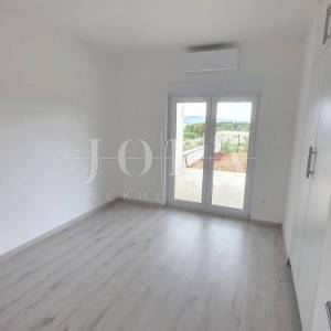 Krk dvoetažni stan u novogradnji blizu mora