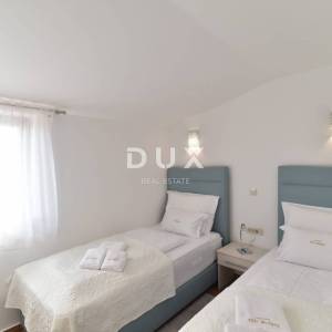 KRK, LINARDIĆI - Spoj elegancije, sigurnosti i mediteranskog šarma, 350m2