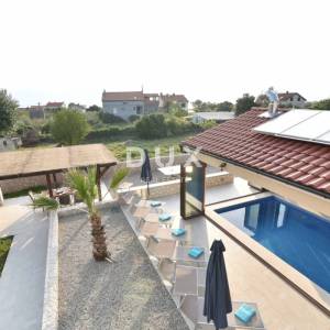 KRK, LINARDIĆI - Spoj elegancije, sigurnosti i mediteranskog šarma, 350m2