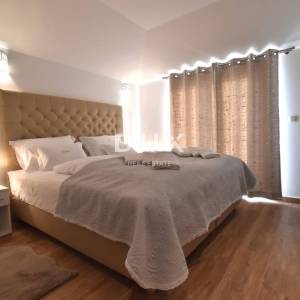 KRK, LINARDIĆI - Spoj elegancije, sigurnosti i mediteranskog šarma, 350m2