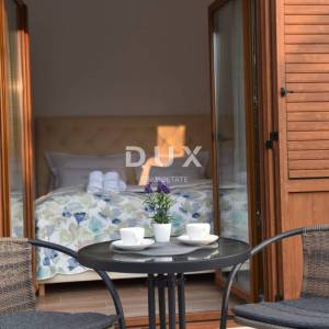 KRK, LINARDIĆI - Spoj elegancije, sigurnosti i mediteranskog šarma, 350m2
