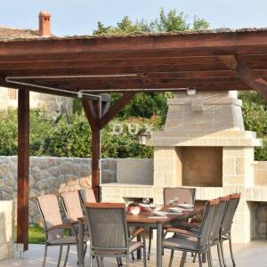 KRK, LINARDIĆI - Spoj elegancije, sigurnosti i mediteranskog šarma, 350m2
