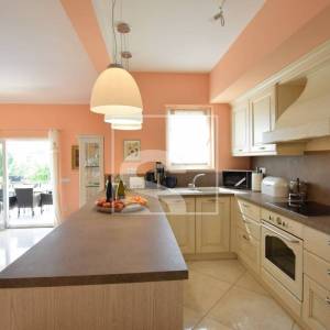 Kuća s 3 spavaće sobe, bazenom 4 km do mora, okolica Poreča