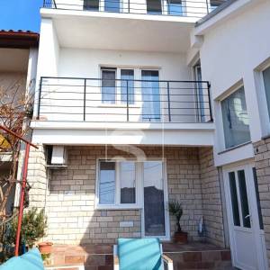 Kuća u Istri 300m2, s konobom i 1081m2 obradivog zemljišta