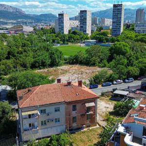 Kuća za adaptaciju na jedinstvenoj lokaciji,Split