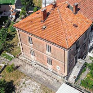 Kuća za adaptaciju na jedinstvenoj lokaciji,Split