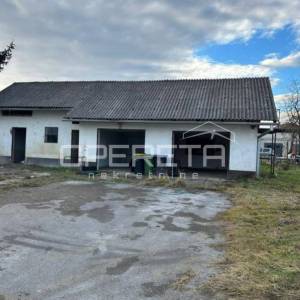 Kuća za adaptaciju na mirnoj lokaciji u Žabniku sa velikim potencijalom