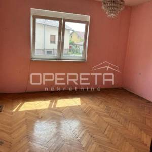 Kuća za adaptaciju u Trnovcu