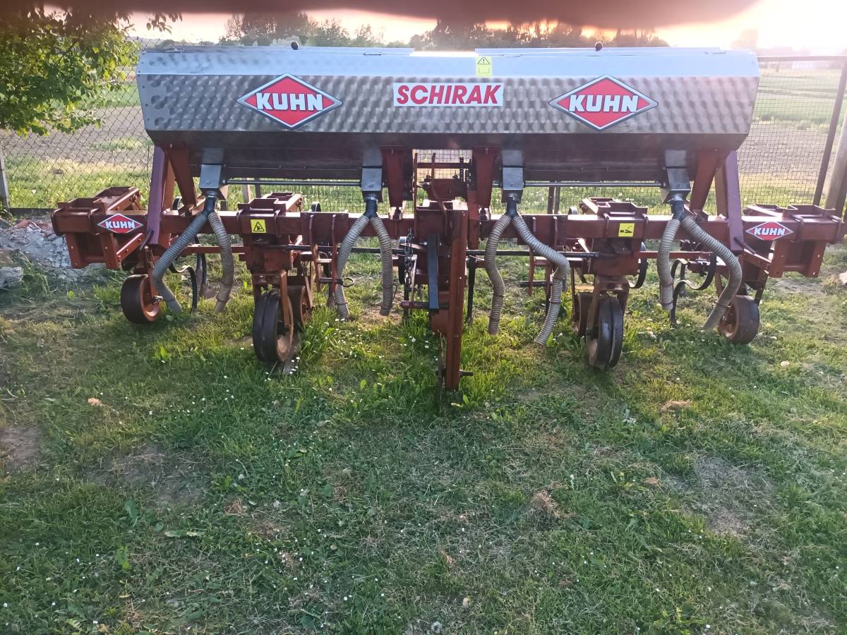 Kultivator za kukuruz 4 reda preklopni