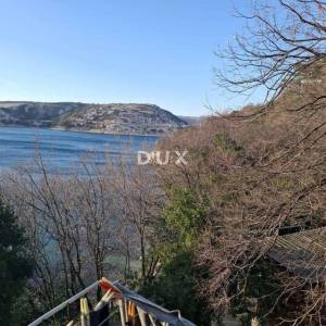 KVARNER, KRALJEVICA - Prilika: stan 53m2 s balkonom prvi red do mora