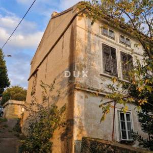 KVARNER, KRALJEVICA - Samostojeća kuća od 180 m2 s okućnicom za kompletnu adaptaciju