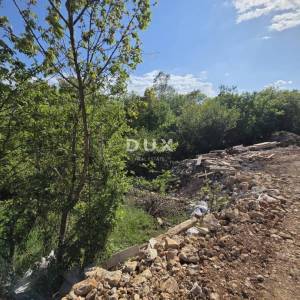 KVARNER, VIŠKOVO - Građevinsko zemljište 1420 m2 za stambenu zgradu, stanove, obiteljsku kuću
