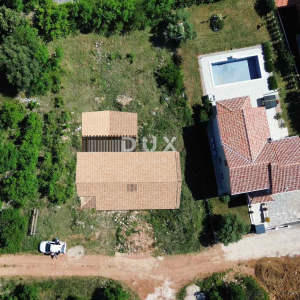 LABIN, SVETI LOVREČ LABINSKI - Zemljište s pravomoćnom građevinskom dozvolom!