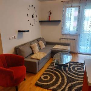 Lanište,2-sob. stan s loggiom,NKP 42m2, 3. kat/lift, odlična lokacija