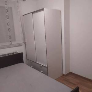 Lanište,2-sob. stan s loggiom,NKP 42m2, 3. kat/lift, odlična lokacija