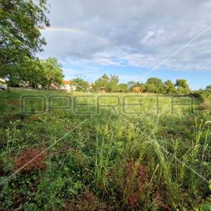 Ližnjan, građevinsko zemljište 694 m2 na mirnoj lokaciji, samo 1.2 km od mora