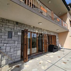 Lovran, kuća - 3 stana, garaža, pogled na more