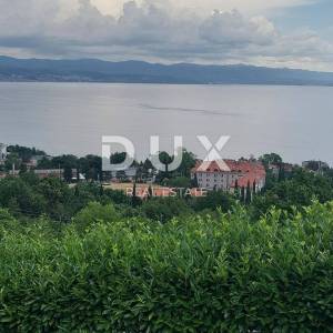 LOVRAN, LIGANJ - Građevinsko zemljište 1000m2 s građevinskom dozvolom i panoramskim pogledom na more