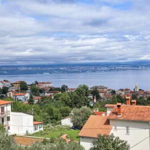 LOVRAN - Vrhunska novogradnja s pogledom na more