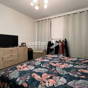 Lukeži, renovirana kuća s ljetnom kućicom na okućnici
