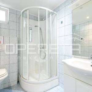 Luksuzna kuća s 3 apartmana i pogledom na more