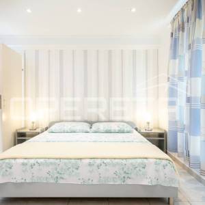 Luksuzna kuća s 3 apartmana i pogledom na more