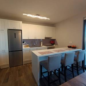 MALINSKA - Moderan dvosobni apartman s pogledom na more