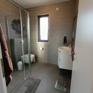 MALINSKA - Moderan dvosobni apartman s pogledom na more