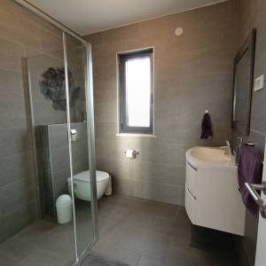MALINSKA - Moderan dvosobni apartman s pogledom na more