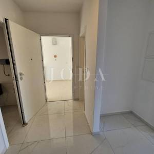 Malinska, odličan koncept 2 apartmana, novogradnja