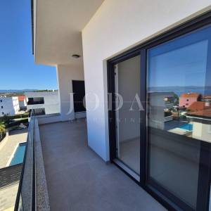 Malinska, odličan koncept 2 apartmana, novogradnja