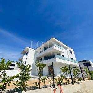 Malinska, odličan koncept 2 apartmana, novogradnja