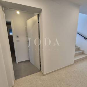 Malinska, odličan koncept 2 apartmana, novogradnja