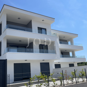 Malinska, odličan koncept 2 apartmana, novogradnja