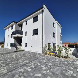 Malinska, odličan koncept 2 apartmana, novogradnja