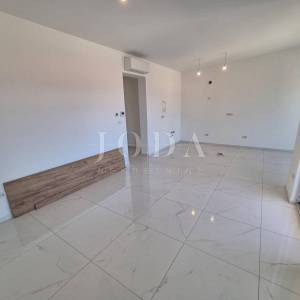 Malinska, odličan koncept 2 apartmana, novogradnja