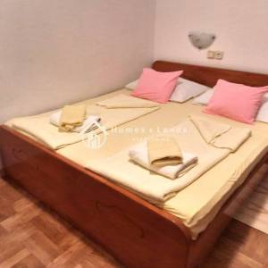 Malinska,kuća  410m2 s više apartmana,vlasitim parkingom i bazenom