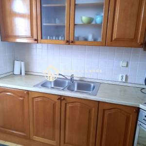 Malinska,kuća  410m2 s više apartmana,vlasitim parkingom i bazenom